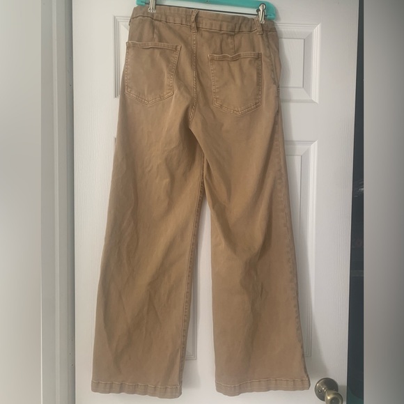 Kut from the Kloth - Picture 2 of 7